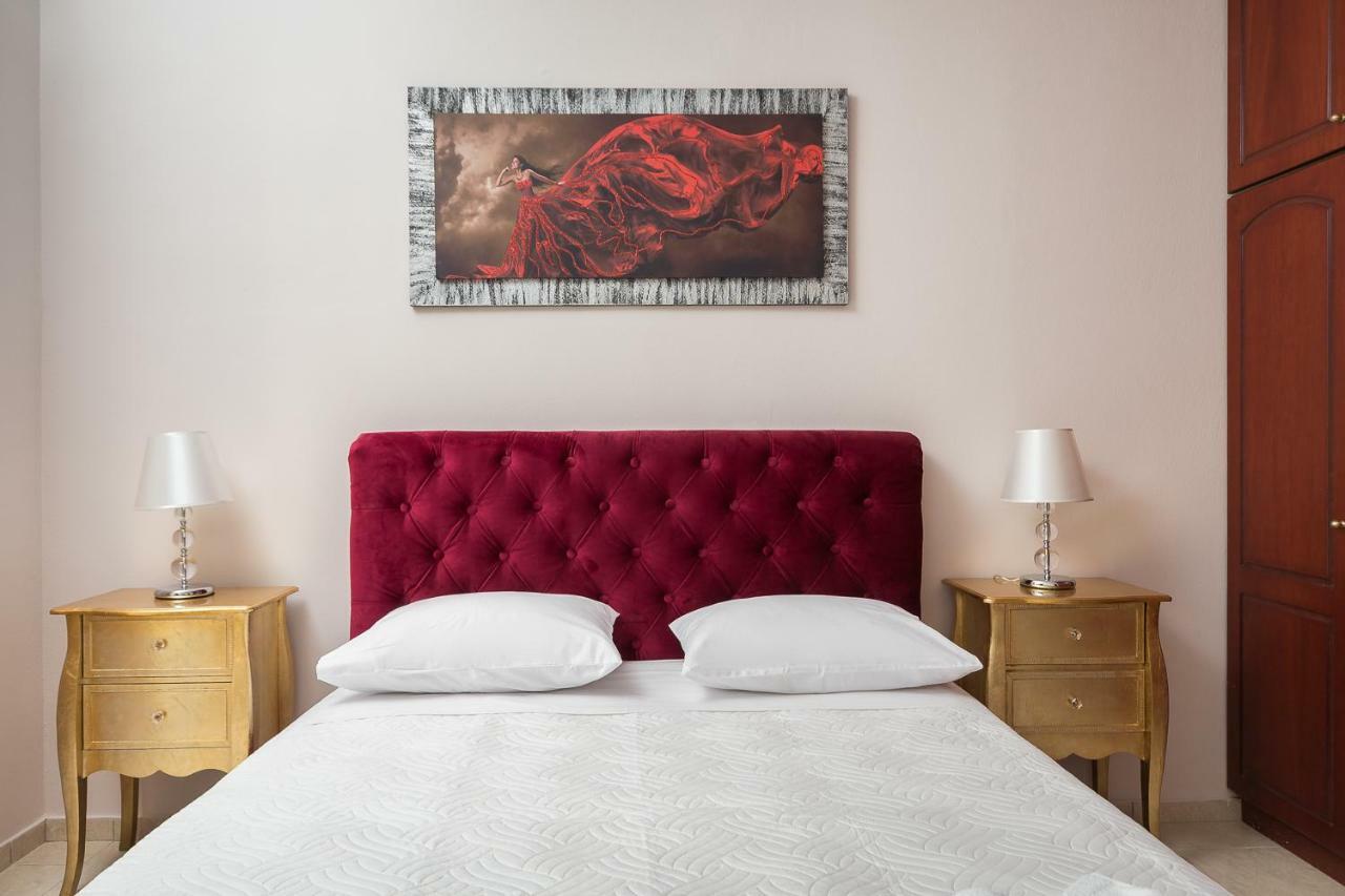 Michael Apartments Alepou Extérieur photo